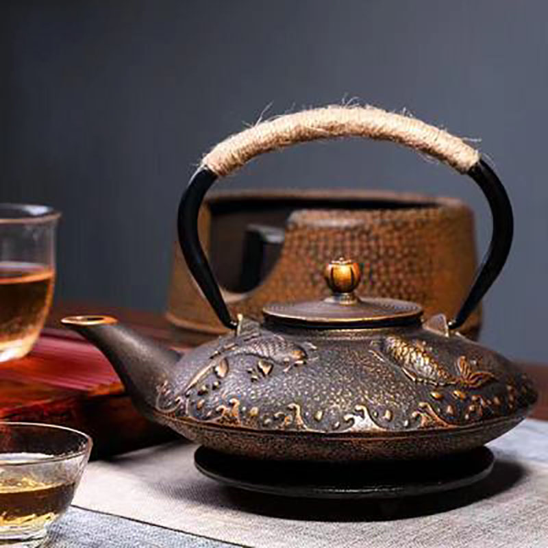 ชุดกาน้ำชาเหล็กหล่อพร้อมที่กรอ - Cast Iron Tetsubin บทวิจารณ์และราคา